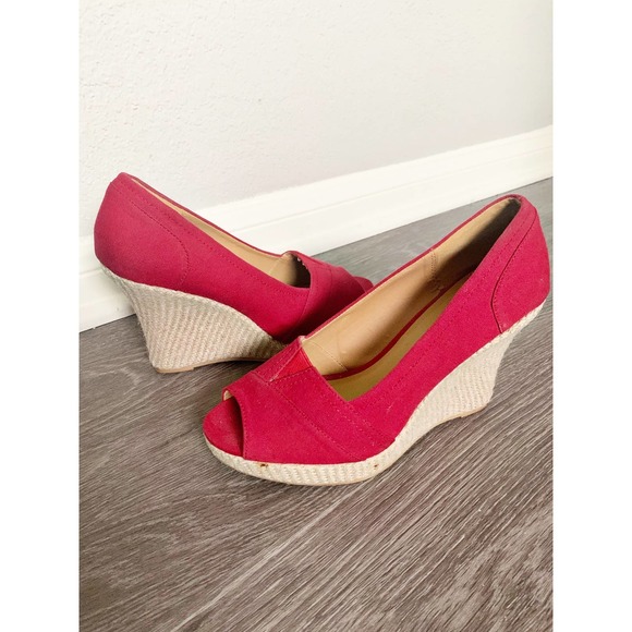 Qupid | Red Canvas Peep Toe Wedged Heels Size - Picture 7 of 10